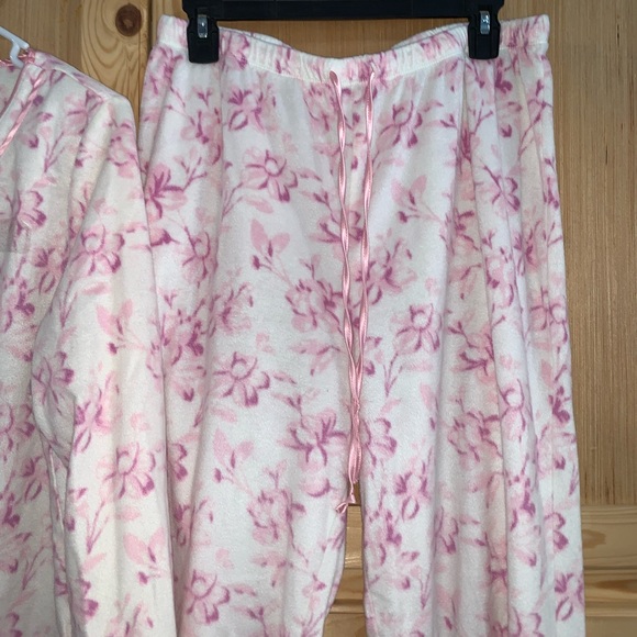Adonna pink floral plush fleece pajama set size L - Picture 2 of 4